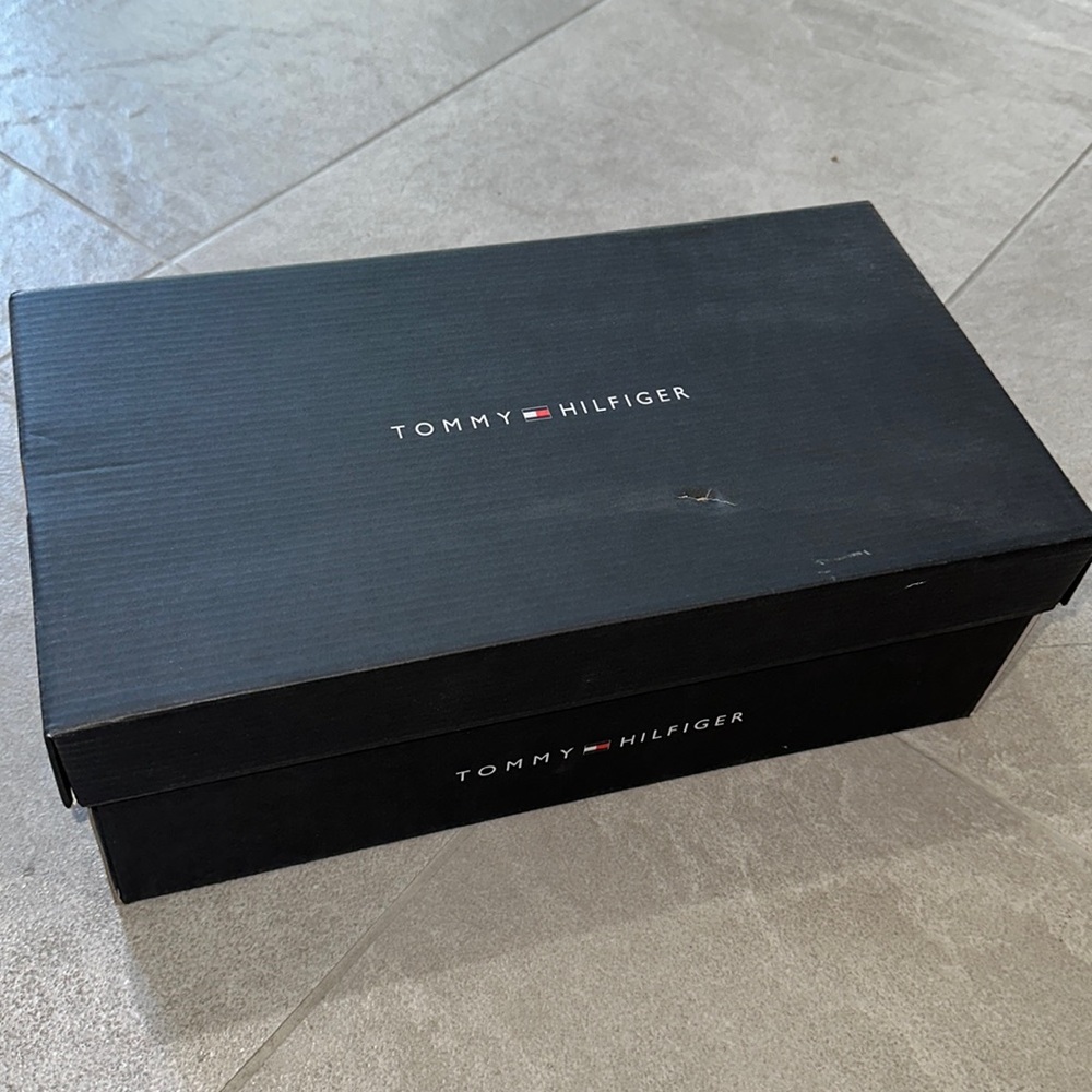 Tommy Hilfiger gift box